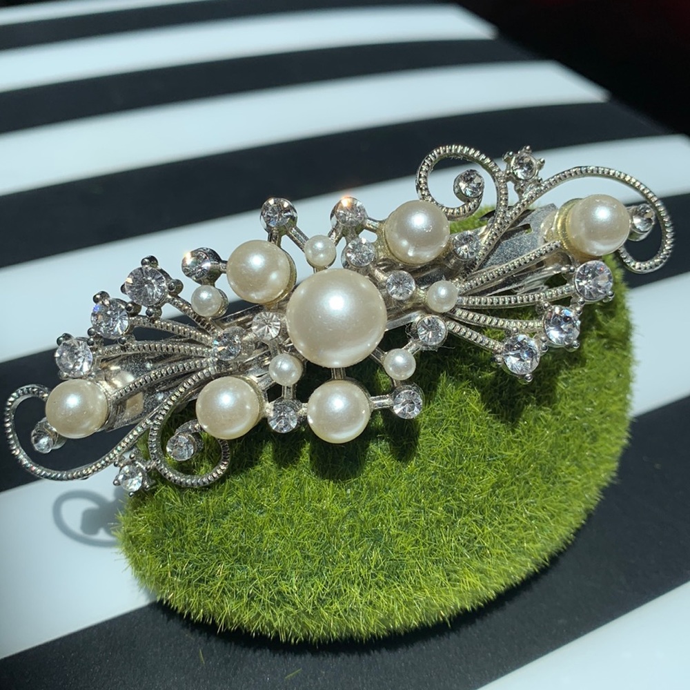 Barrette